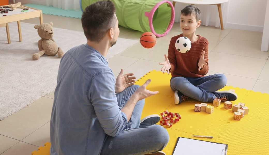 Die Zahl der Kinder, die psychisch behandelt werden, ist im Kanton St. Gallen seit dem Jahr 2015 um knapp 50 Prozent gestiegen. Mit Beginn der Coronapandemie stieg die Kurve noch steiler an. Symbolbild: depositphotos/serezniy