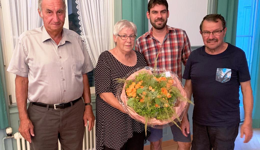 Clubhaus-Unterhalt-Chef Felix Rüst (v. l.), die abtretende Wirtin Margrit Gassner, Präsident Cornel Rüst und Hampi Gassner.