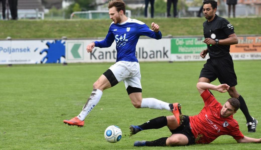 Daniel Lässer (links) erzielte beide Tore bei Widnaus Unentschieden gegen Seuzach.