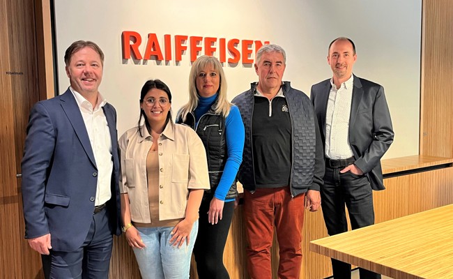 Die Raiffeisenbank Marbach-Rebstein verschenkte Gutscheine lokaler Unternehmen an ihre Mitglieder