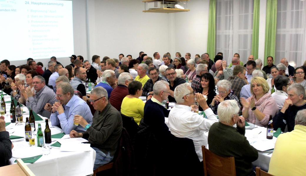 Der volle "Kronen"-Saal in Marbach.