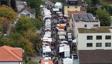 Zauber im goldenen Herbst: Häädler Jahrmarkt lockte viele Gäste an