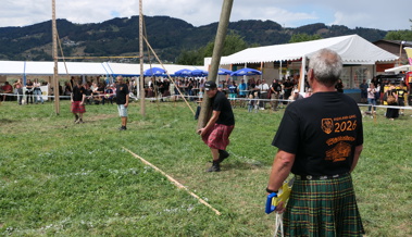 «Highland Games»: Wo starke Männer in bunten Schottenröcken mit Bäumen werfen