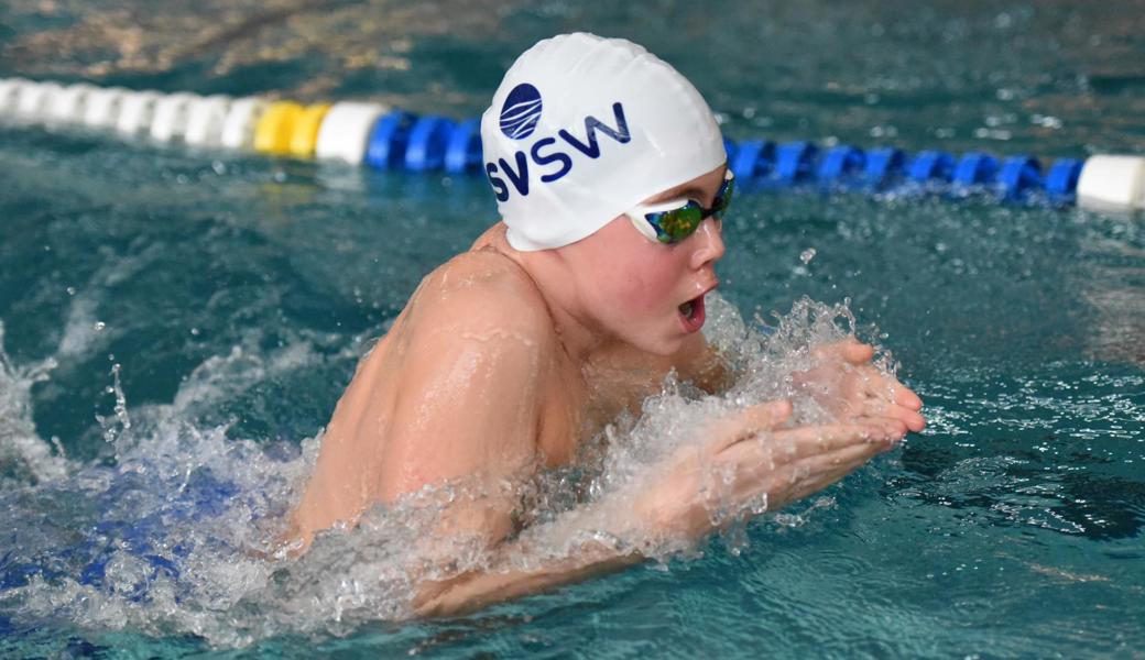 Joel Schelling erreichte die Bestzeit über 100 m Brust. 