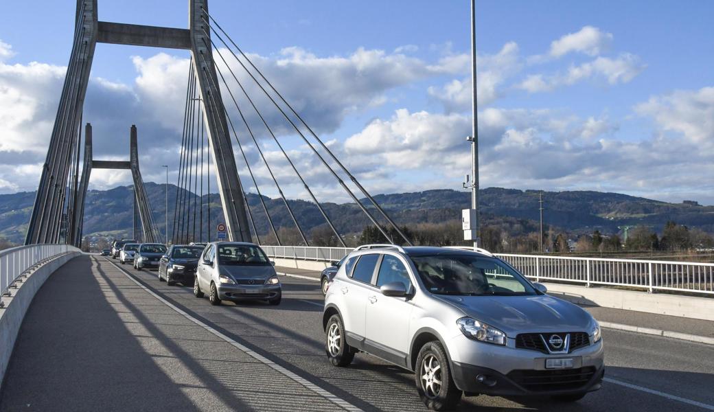 Um 3 bis 6 Prozent hat der Verkehr auf der Schrägseilbrücke in Diepoldsau zu Jahresbeginn zugenommen. 