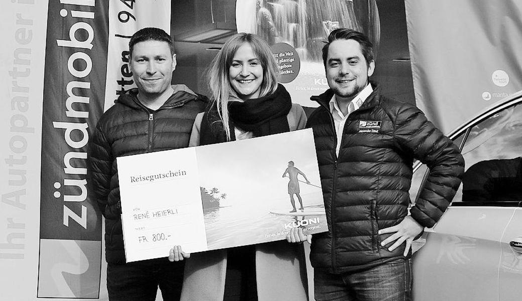 René Heierli, Gewinner (v. l.); Elina Leumann, Kuoni Heerbrugg; Alexander Zünd, Zünd MobilCenter. Bild: pd