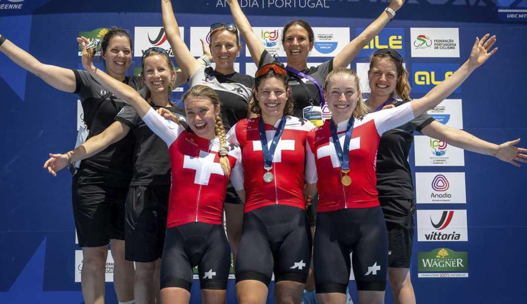 Drei Schweizer U23-Fahrerinnen fuhren in allen Rennen der EM in die Top 5 (im Schweizer Trikot von links): Ginia Caluori, Ronja Blöchlinger und Noëlle Buri.  Drei Schweizer U23-Fahrerinnen fuhren in allen Rennen der EM in die Top 5 (im Schweizer Trikot von links): Ginia Caluori, Ronja Blöchlinger und Noëlle Buri.