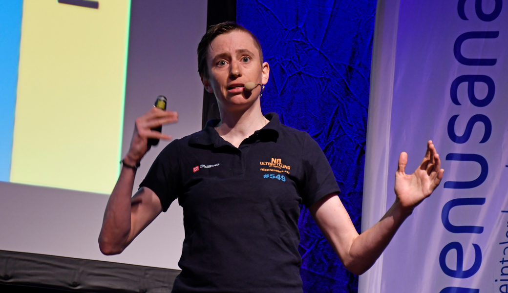 Ultracyclerin Nicole Reist beeindruckt die Mitglieder der Rhenusana