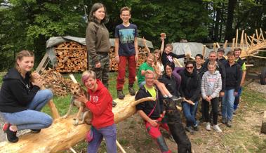 14-Meter-Kletterbaum ist geschält