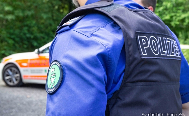 Nach Diebstählen aus Autos: Polizei nimmt zwei Männer fest