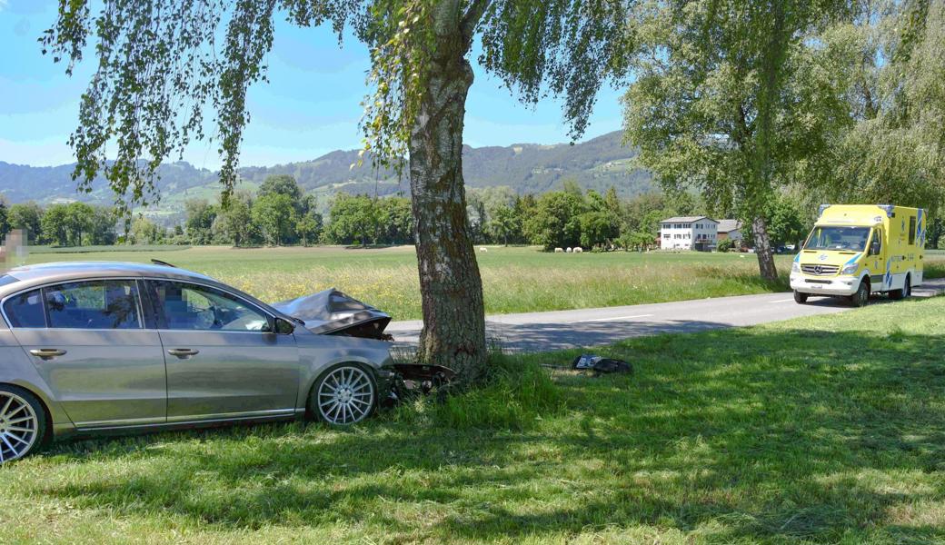 Die Polizei sucht Zeugen für den Unfall.