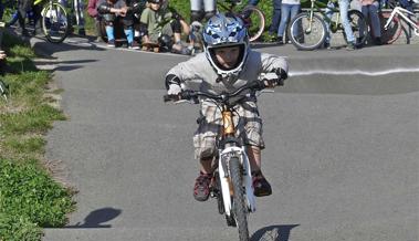 Mit Rad, Kick- oder Skateboard zum Sieg