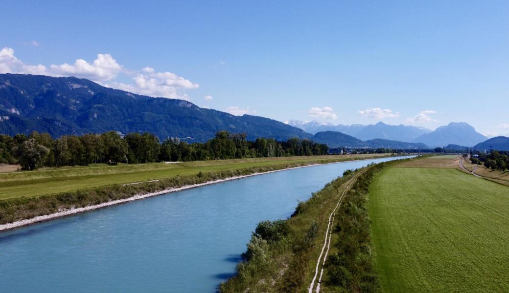 Am Rhein fand die Vorarlberger Polizei sauber abgelegte Kleidung.