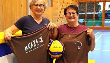 Silvia Haldner und Susi Weder haben Volleyball im Herzen – seit 55 Jahren