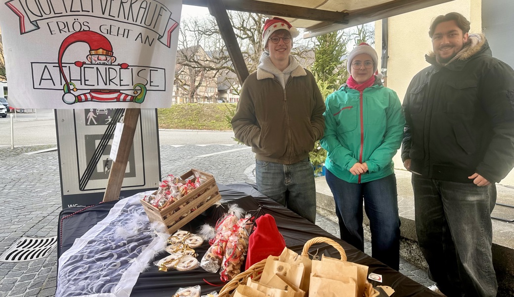 Am Klausmarkt das Verkaufstalent entdecken: Schüler backen für die Griechenlandreise