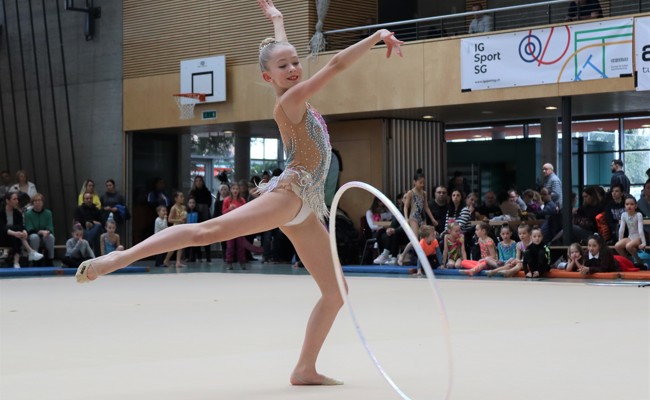 Elisiana Nikaj und Shania Hutter auf dem Weg an ihr grosses Ziel