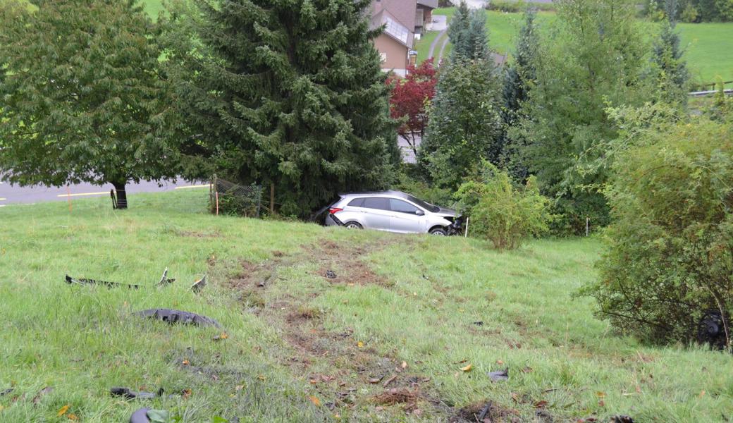 Nur noch Schrott: Das Auto nach seiner Solofahrt.