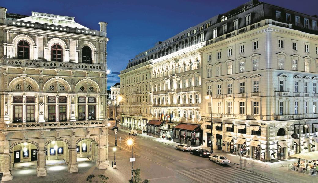 Touristen kennen es, Einheimische sowieso: Das Hotel Sacher ist in Wien ein Begriff und bekannt für seine gleichnamige Torte.