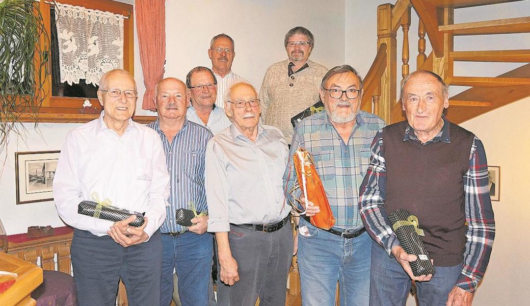 Die fleissigsten Probenbesucher (v. l.): Walter Winterfeld, Paul Kuster, Pirmin Sieber, Werner Luder, Robert Thurnheer, Klaus Lorsche, Gust Weder und Fritz Kuster. 