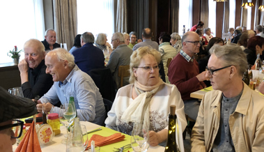 Am Klassentreffen schwelgte man in Erinnerungen