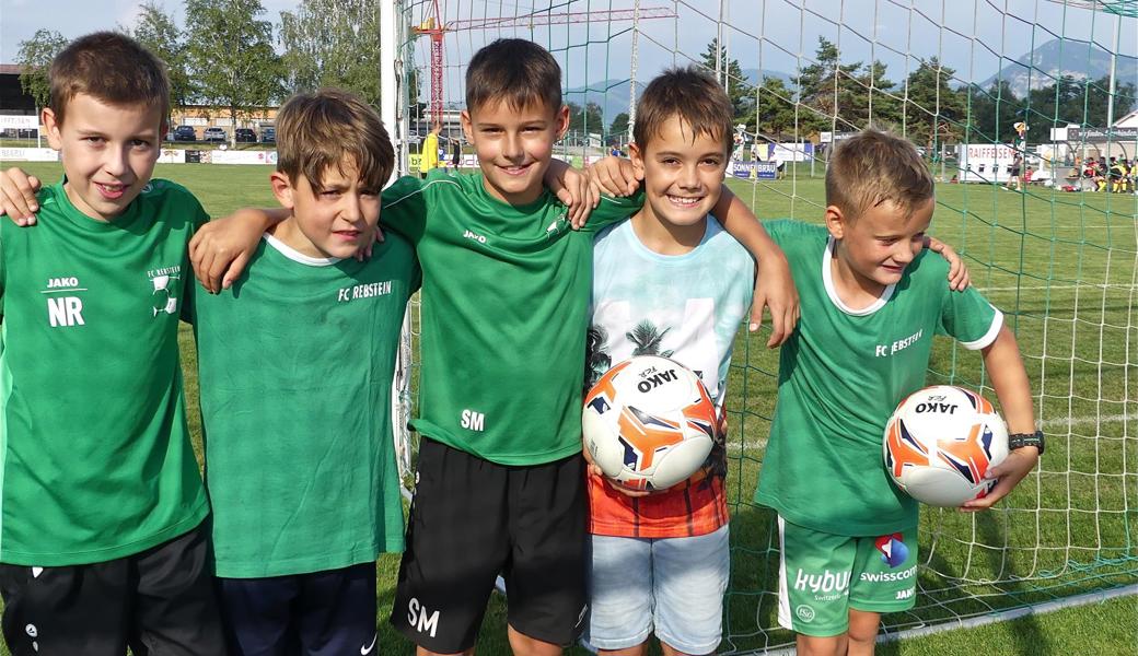 Spielfluss dank den Ballbuben des FC Rebstein.