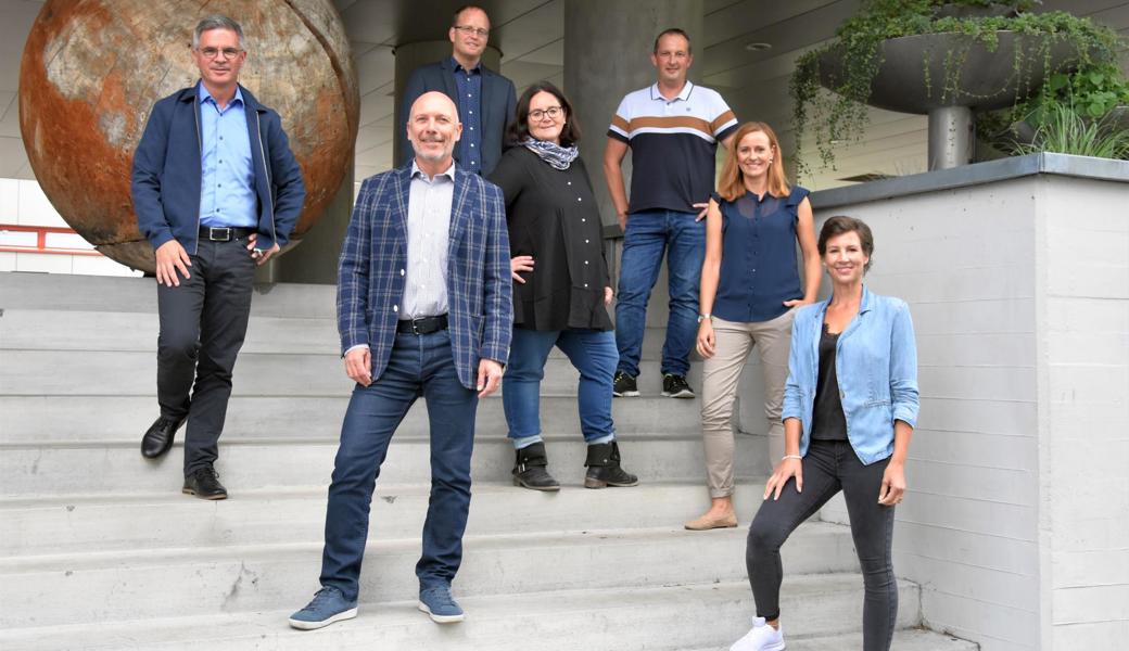 Patrick Benz, Remo Maurer, Patrik Haldner, Esther Gächter, Thomas Eugster, Claudia Saxer und Marianne Hirscher (von links) bilden den neuen Altstätter Primar- und Oberstufenschulrat.