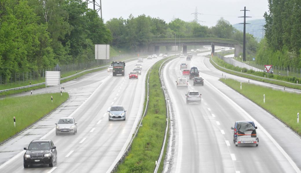 Blick von der Autobahnbrücke Rheinstrasse in Oberriet in Richtung Haag.