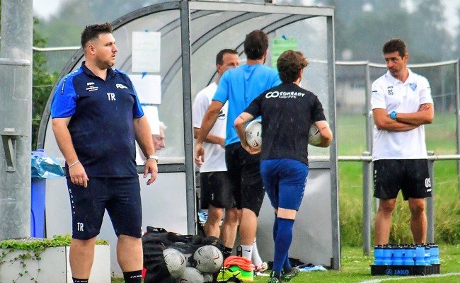 Der kriselnde FC Rüthi spricht Trainer Bojaxhi das Vertrauen aus
