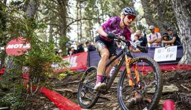 Ronja Blöchlinger überzeugt mit Podestplatz und Top-Ten-Debüt im Elite-Weltcup