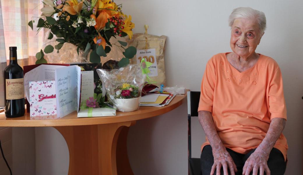 Margaritha Zoller, die älteste Einwohnerin von Au, kurz nach ihrem 100. Geburtstag. 