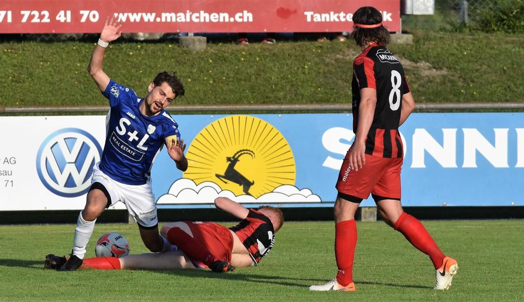 Kein Symbolbild: Widnau mit Sandro Hutter (links) war deutlich besser als Bazenheid.