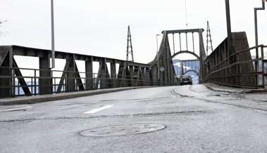 Die Rheinbrücke Wiesenrain wird ab Januar nur noch einspurig geführt