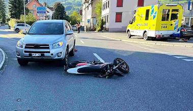 Kollision zwischen Auto und Motorrad