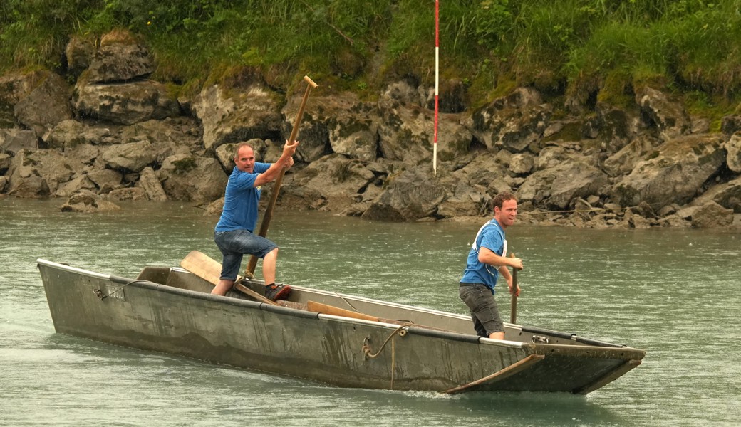 Vereinswettfahren der Pontoniere mit spannenden Wettkämpfen am Rhein und Geselligkeit im Klubhaus