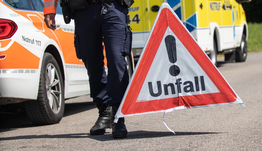 E-Bike-Fahrer stürzt am Stoss und erliegt seinen Verletzungen