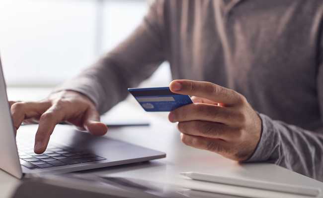 Ein Finanzchef hat seine Firma jahrelang betrogen