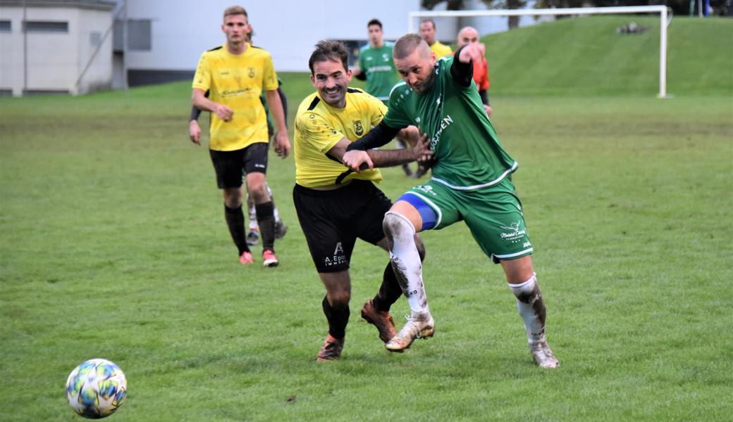 Der FCR agierte in Heiden entschlossen – das zeigt auch dieser Zweikampf zwischen Rebsteins 5:1-Schütze Taras Zinko (links) und Pascal Wild.