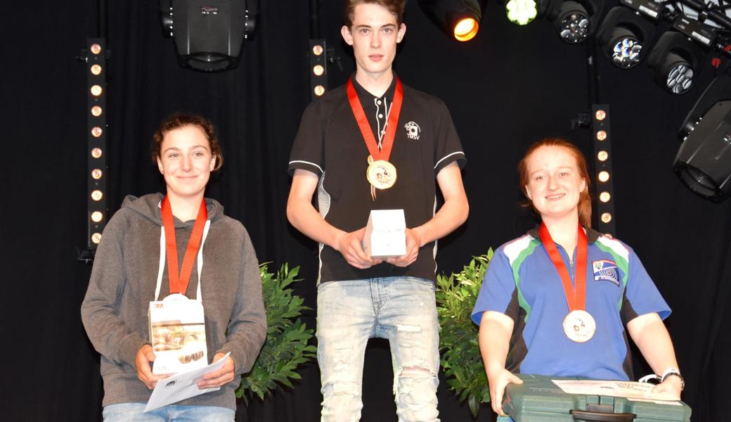 Bronzemedaille für Nicole Messmer  (rechts) aus St. Margrethen.