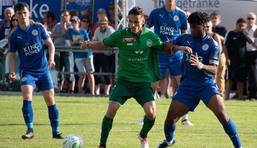 Als Titelverteidiger tritt der FC St. Gallen (hier gegen Leicester City) an.