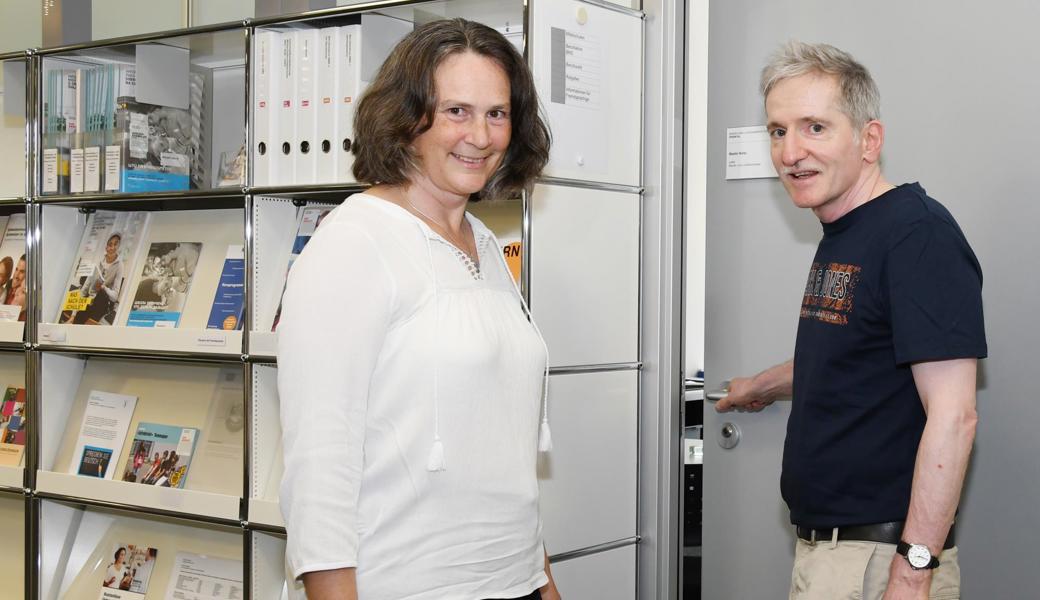 Susan Kley und Martin Hofer betreuen in der Berufs- und Laufbahnberatung Rheintal das Projekt «viamia». Sie unterstützen ihre Kundinnen und Kunden bei der Standortbestimmung. Meistens öffnet sich eine Tür, die hinter ihr liegenden Chancen zeigen sich.
