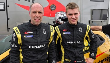 Reto und Nico Wüst starten stark in den Renault Clio Cup Bohemia – beide landen in den Top Ten