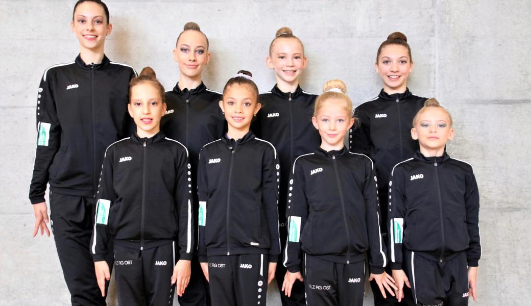 Die Gymnastinnen: (vorne, v. l.) Elisiana Nikaj, Alina Stetka (beide 2011, Berneck), Shania Hutter (2012) und Seraphina Weder (2011, beide Diepoldsau) und (hinten, v. l.) Tina Schefer (2004, Berneck), Anastasia Weder (2006, Diepoldsau), Leni Leuden (2008) und Lea Schefer (2007, beide Berneck).