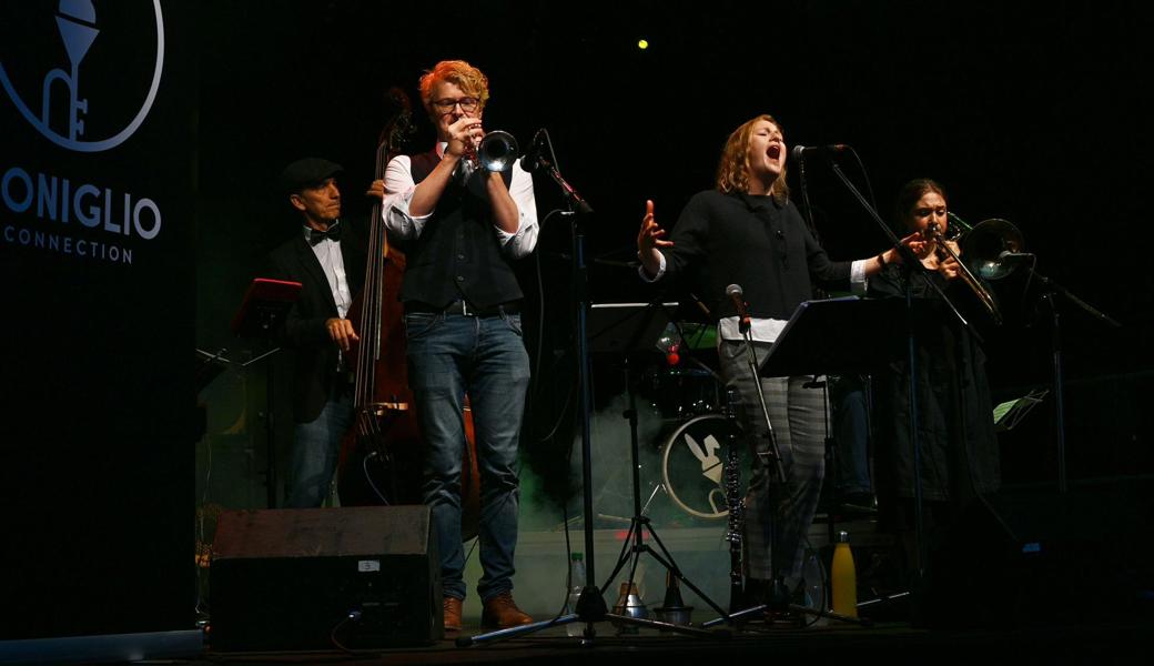 Mitreissender Swing: Die Coniglio Connection mit Benjamin und Alexandra Frei aus Kriessern.