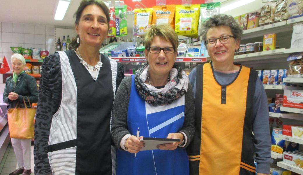 Die drei Verkäuferinnen (v. l.) Irene Nussbaumer, Uschi Graf und Karin Steingruber setzen sich mit Herzblut für ihren Maxi-Quartierladen im Mühltobel ein.