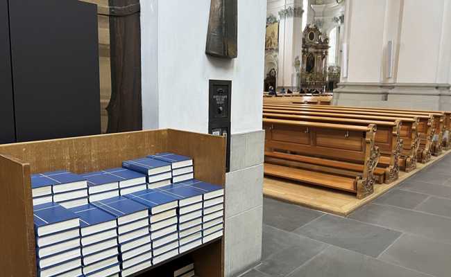 Dickes Gesangbuch vor dem Aus – der Kirchengesang soll digital werden