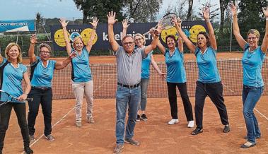 Tennis-Jungseniorinnen neu ausgerüstet 