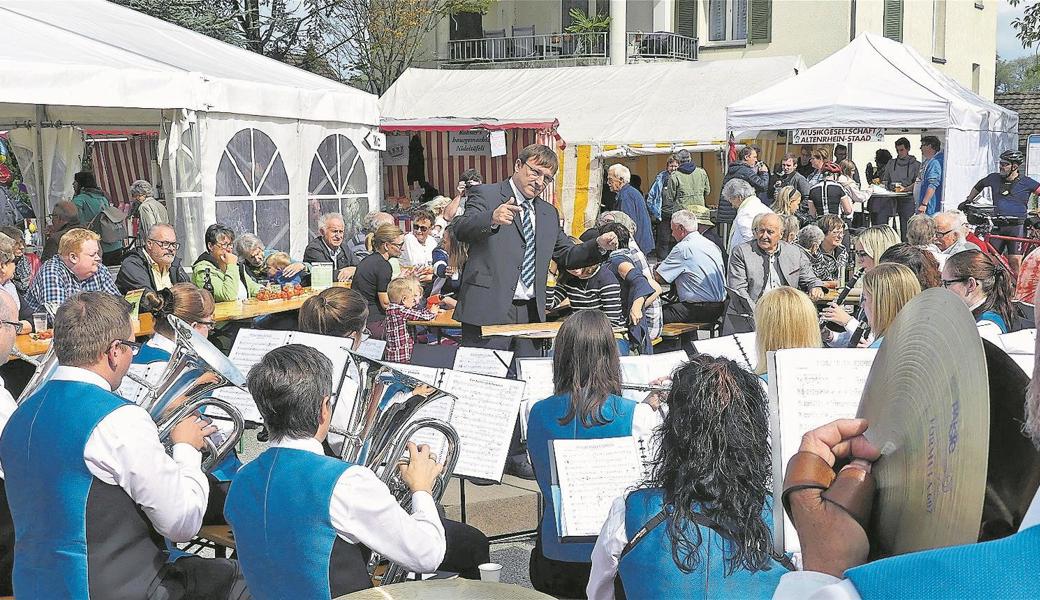 Die Musikgesellschaft Staad-Altenrhein erfreute das Publikum der Zwetschgen-Chilbi mit einem gelungenen Frühschoppenkonzert. 