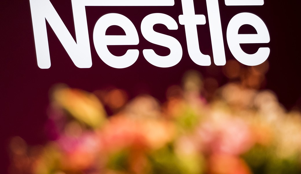 Nestlé hat trotz mehr Umsatz weniger verdient.