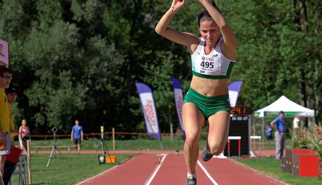 Dreispringerin Alina Tobler greift nach der Goldmedaille.