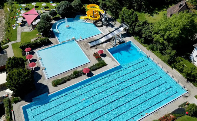 Die ersten Male alleine in die Badi